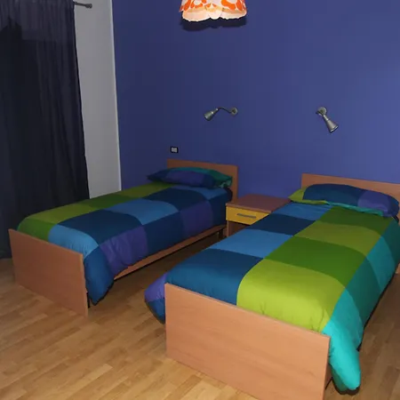 Il Falco E Il Gabbiano 4*