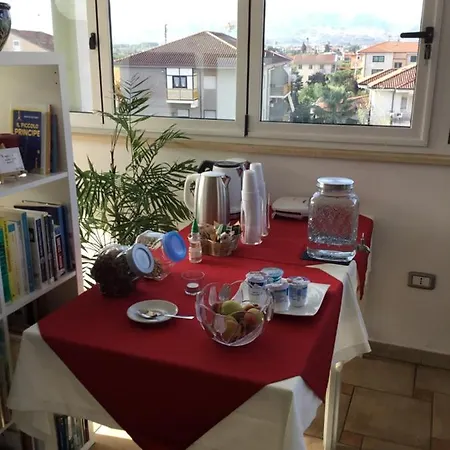 לינה וארוחת בוקר Il Falco E Il Gabbiano 4*