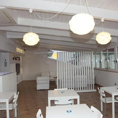 B&B Il Falco E Il Gabbiano 코릴리아노칼라브로