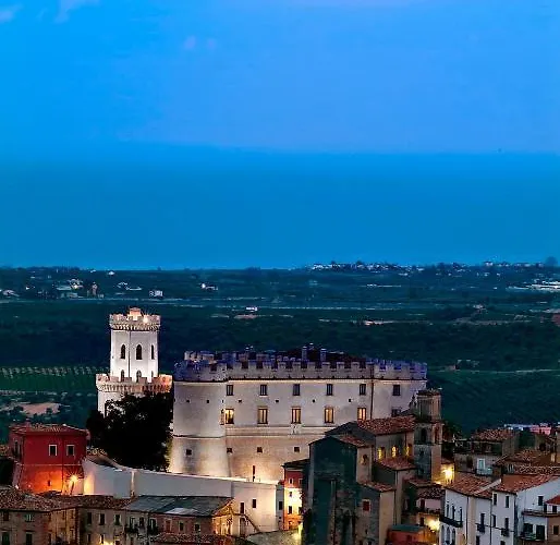 Il Falco E Il Gabbiano 4*