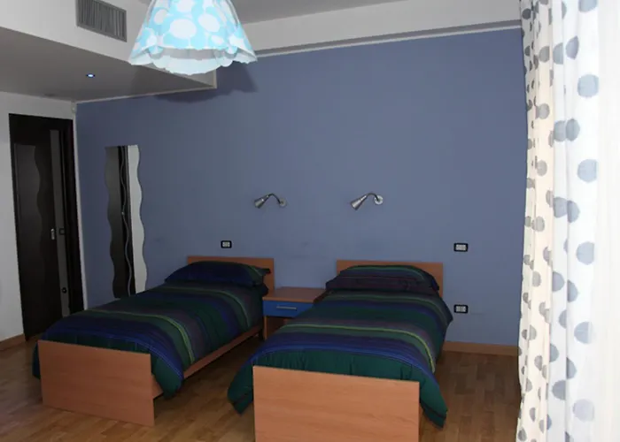 Il Falco E Il Gabbiano Panzió 4*